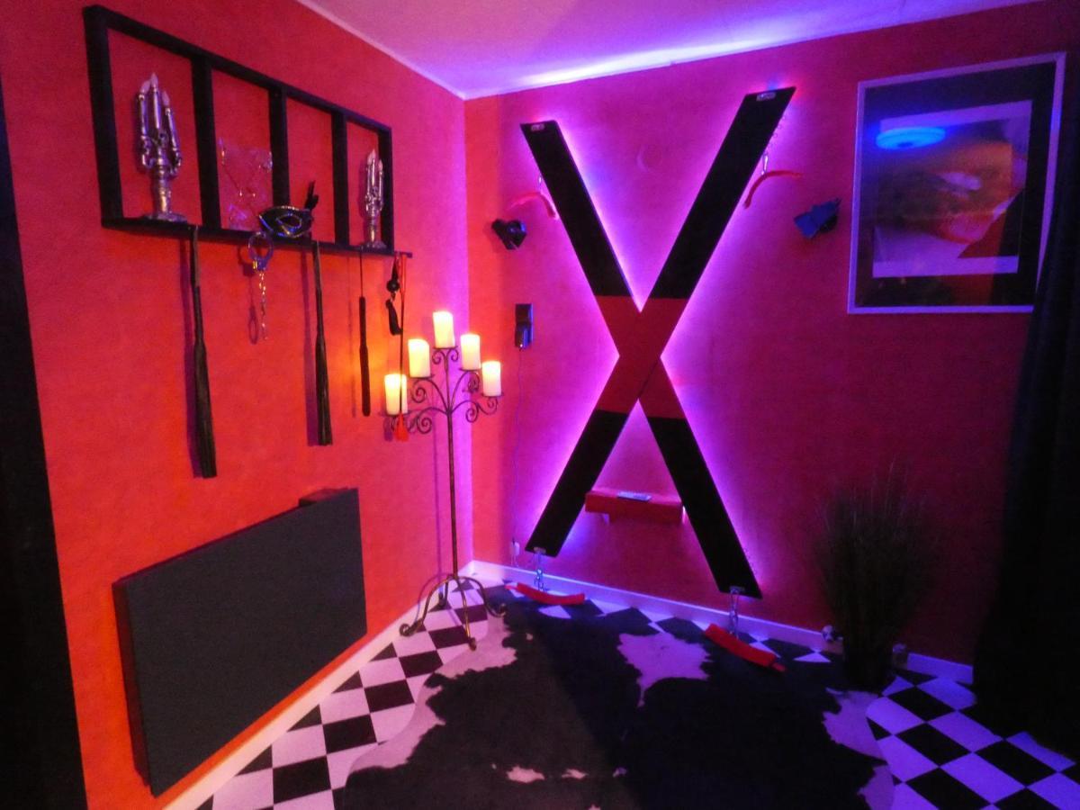 Love Room Le Rouge Et Noir 바 외부 사진